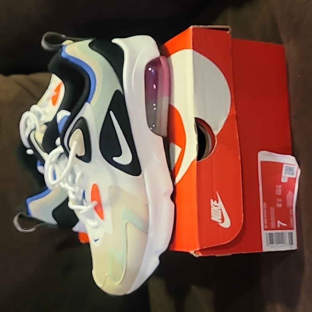 Nike air max 200 size 7